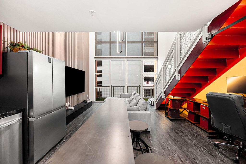 244 Biscayne Boulevard - Photo 5