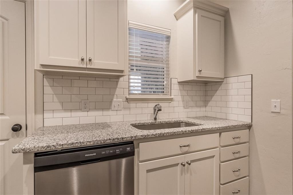 433 Chalk Hill Court - Photo 8
