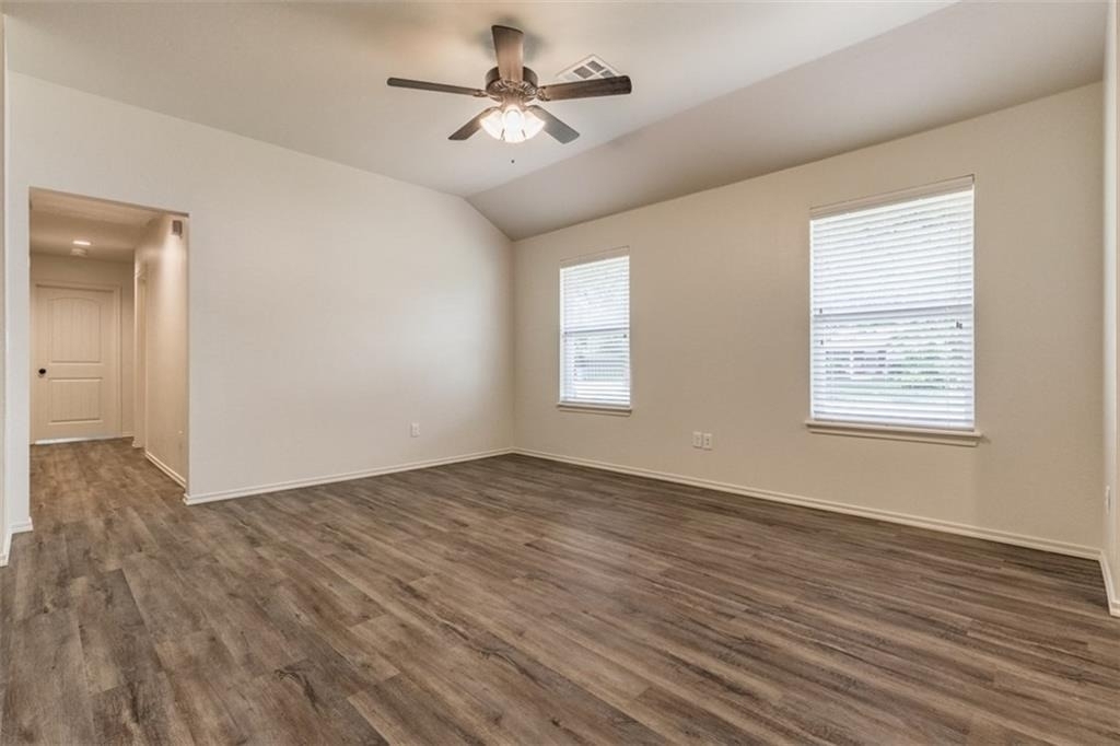 433 Chalk Hill Court - Photo 2