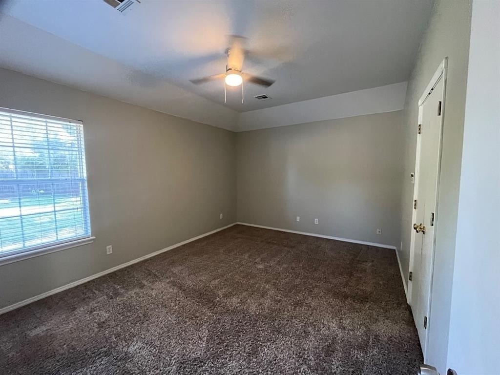 421 W 10th Street - Photo 6