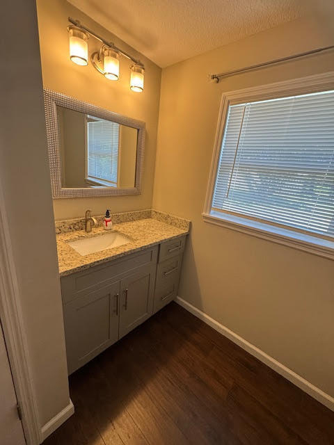 709 Se Alamanda Way - Photo 9
