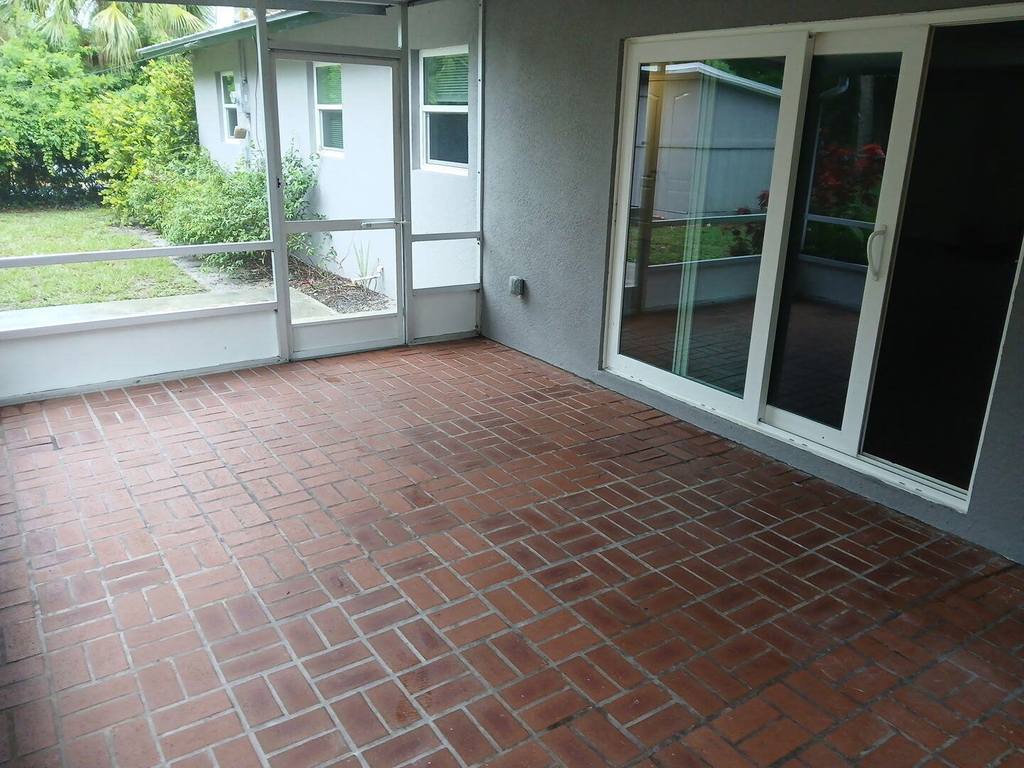 709 Se Alamanda Way - Photo 4