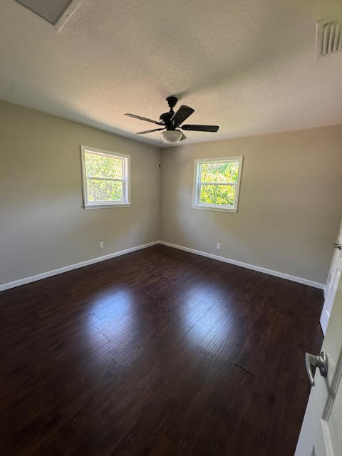 709 Se Alamanda Way - Photo 15
