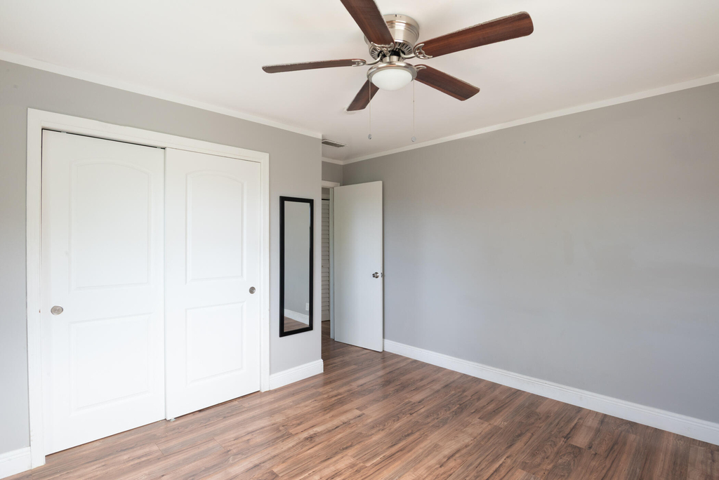 715 S Swinton Avenue - Photo 5
