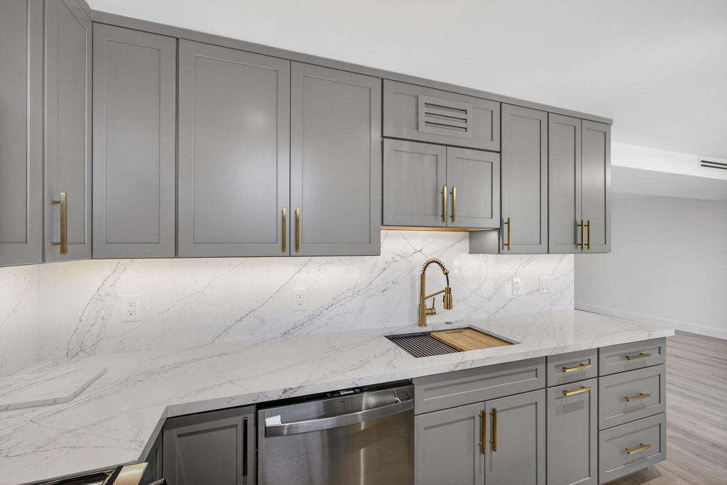 136 Lakeshore Drive - Photo 19
