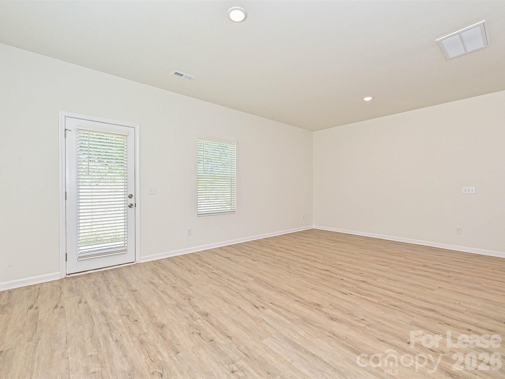 1725 E Cloaninger Avenue - Photo 4