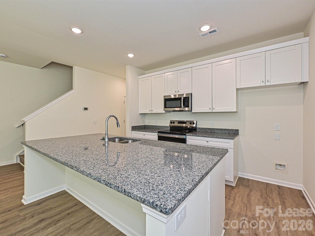 1725 E Cloaninger Avenue - Photo 8