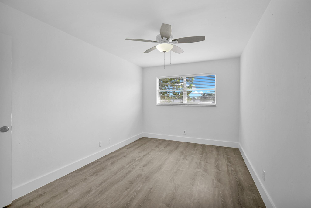 4051 Ne 13th Avenue - Photo 23