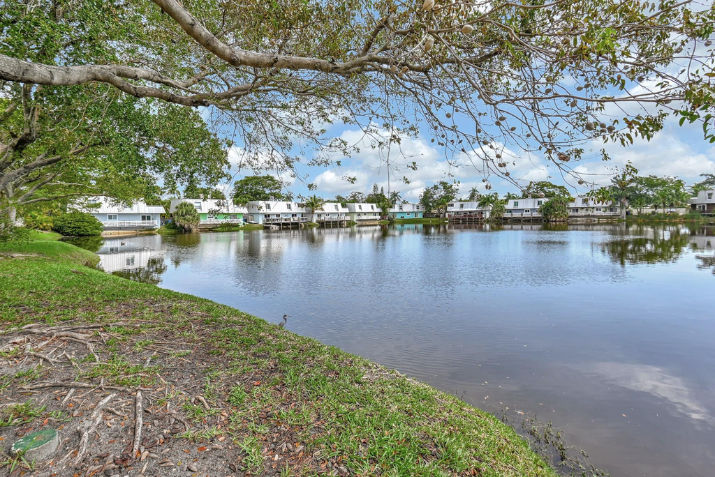 4051 Ne 13th Avenue - Photo 41