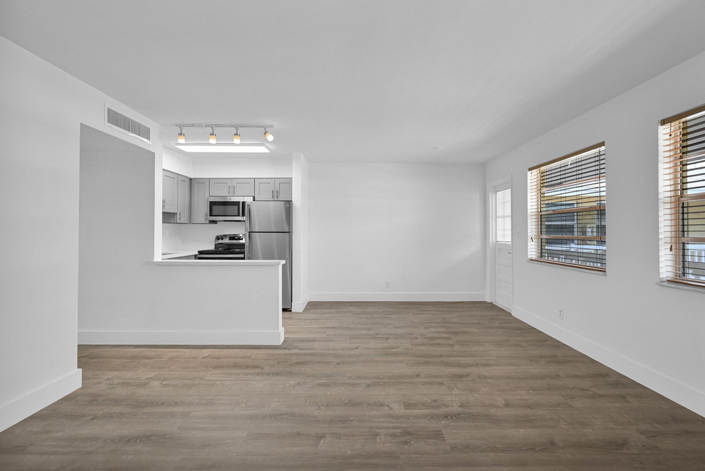 4051 Ne 13th Avenue - Photo 14