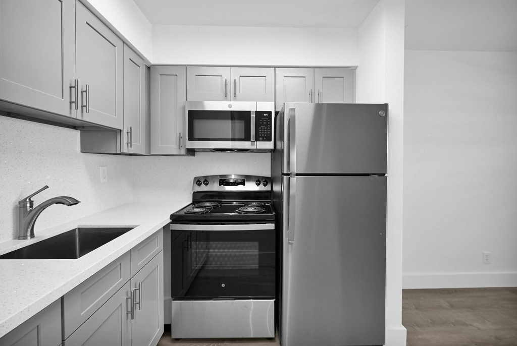 4051 Ne 13th Avenue - Photo 1