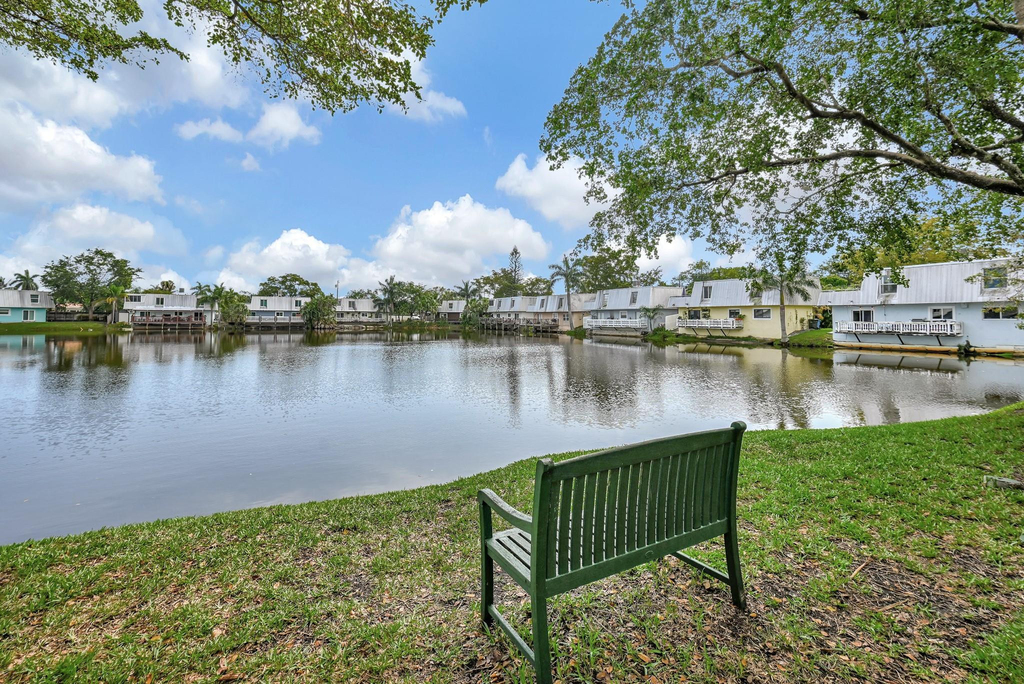 4051 Ne 13th Avenue - Photo 7