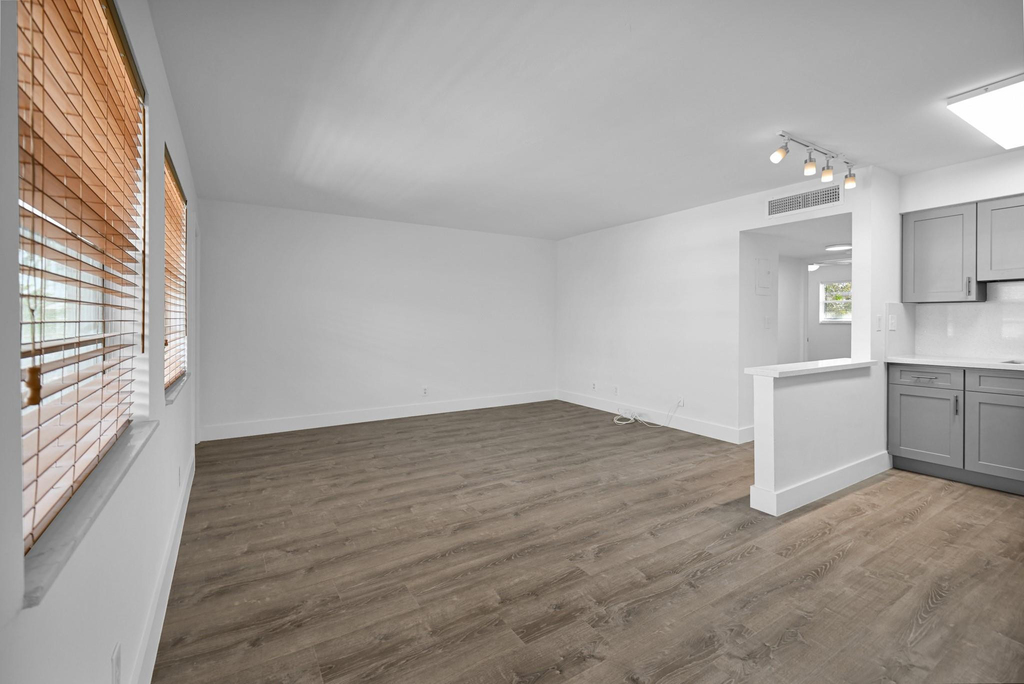 4051 Ne 13th Avenue - Photo 12