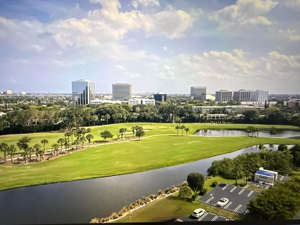 2425 Presidential Way - Photo 28