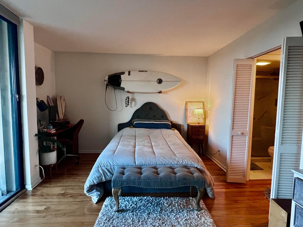 2425 Presidential Way - Photo 17