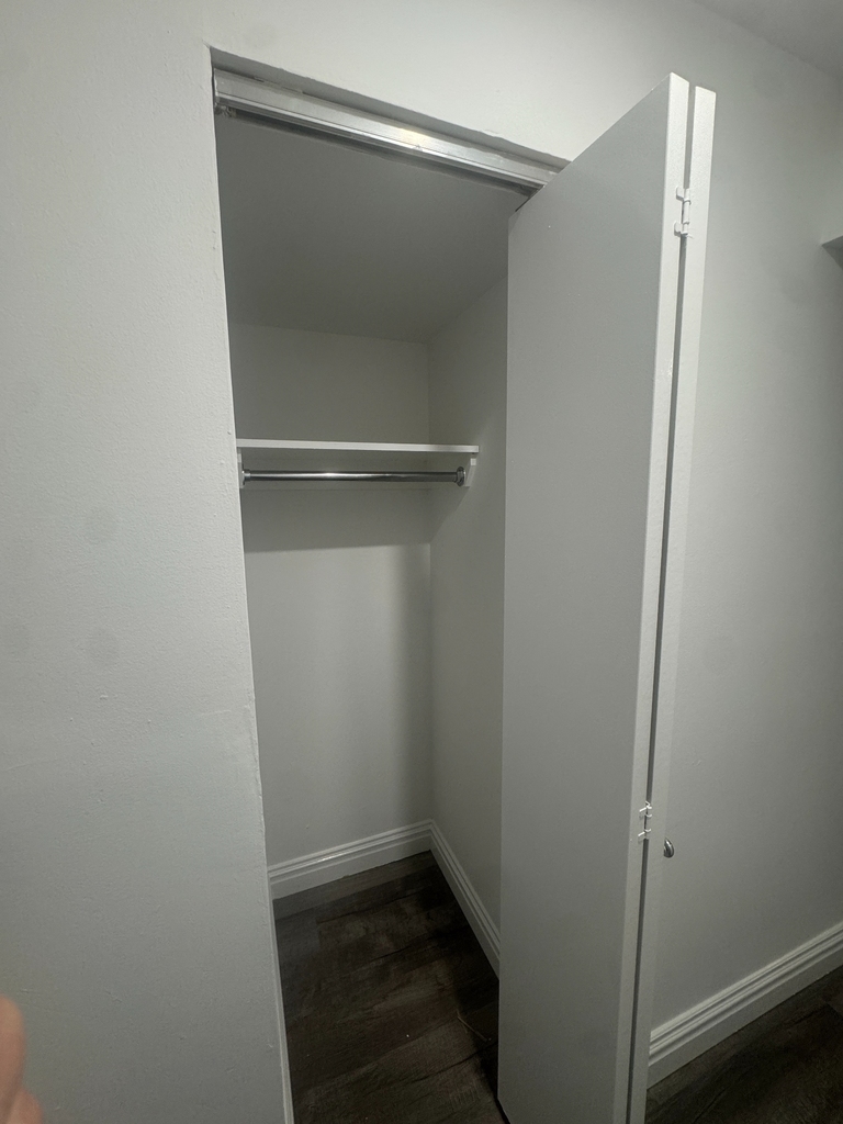 W 34th Street - Photo 19