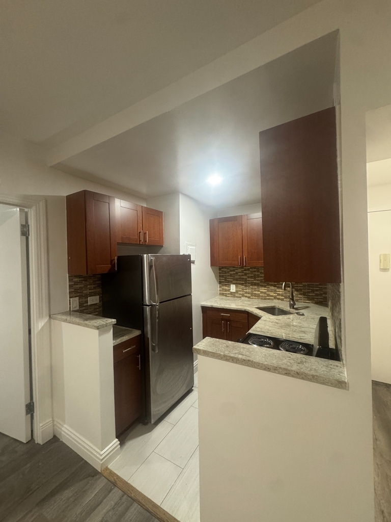 W 34th Street - Photo 1