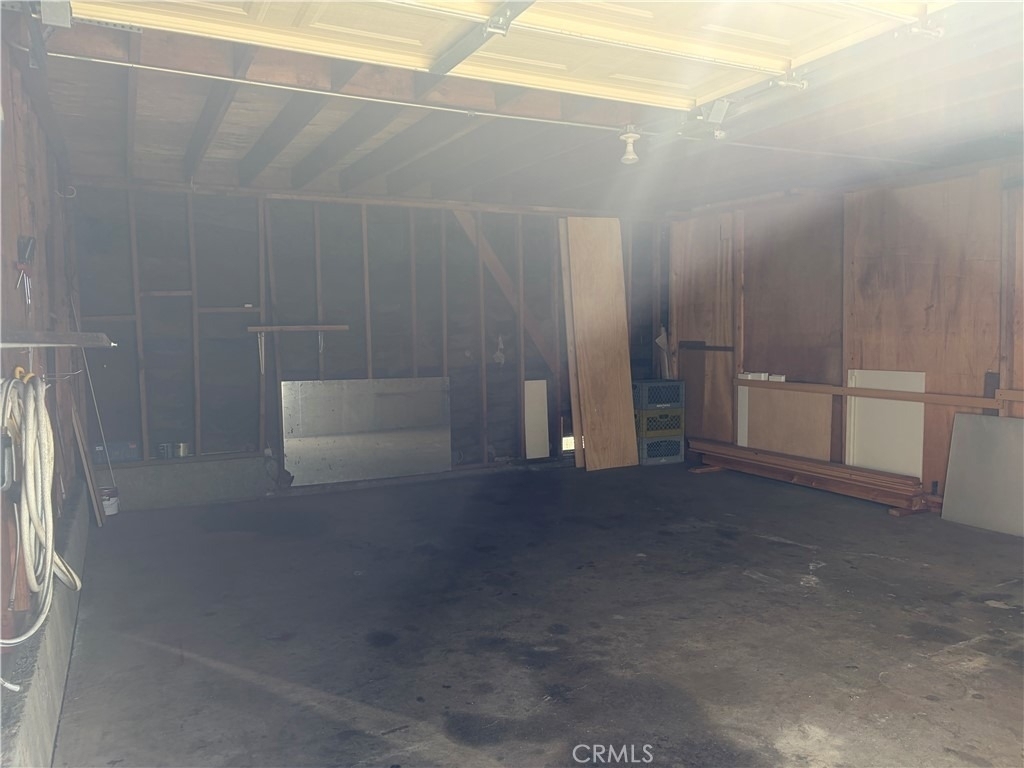1439 Jellick Avenue - Photo 8