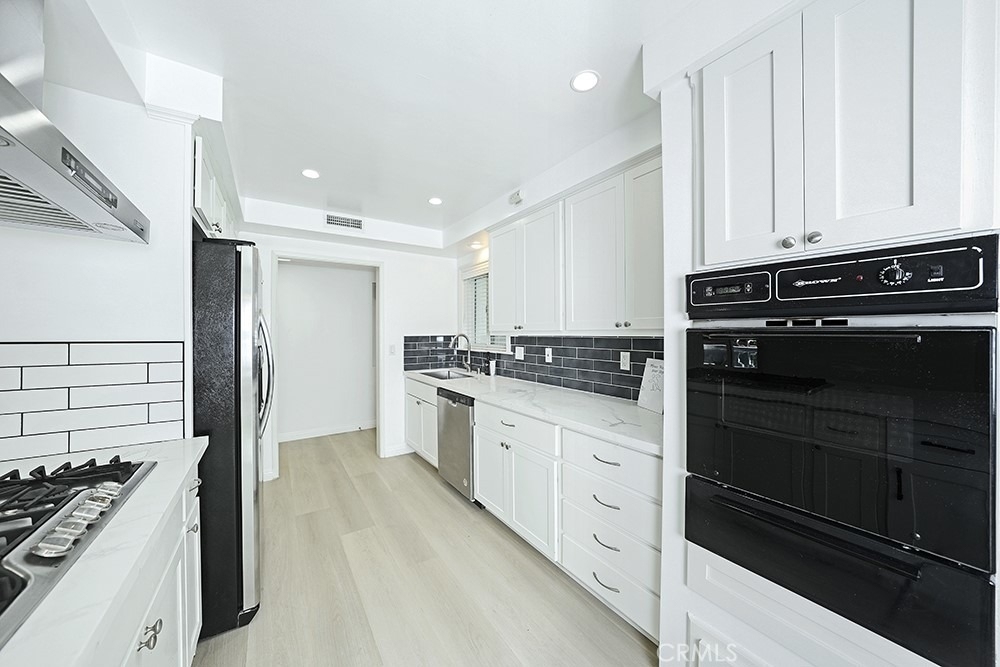 2149 Victoria Drive - Photo 10