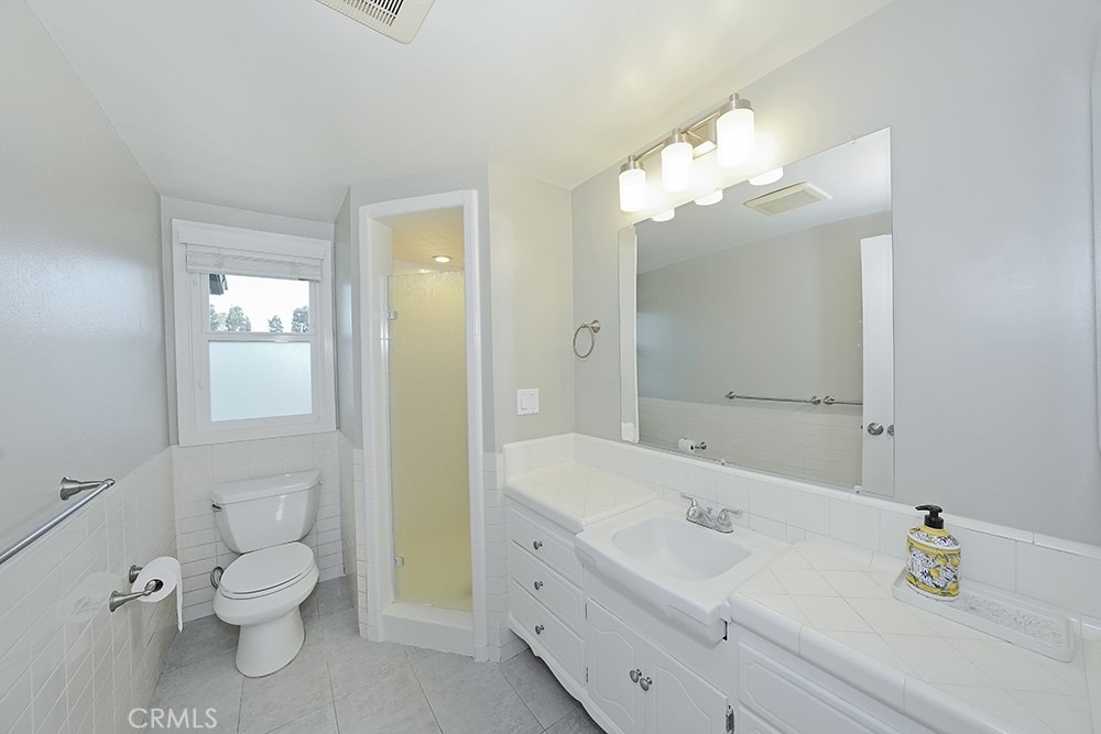 2149 Victoria Drive - Photo 32