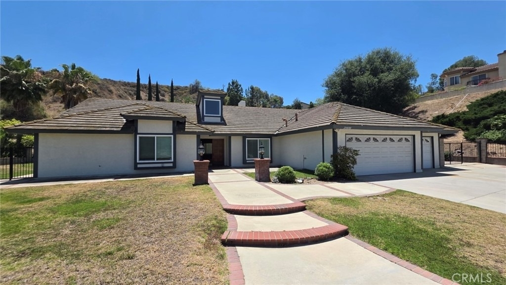 20800 Regency - Photo 0