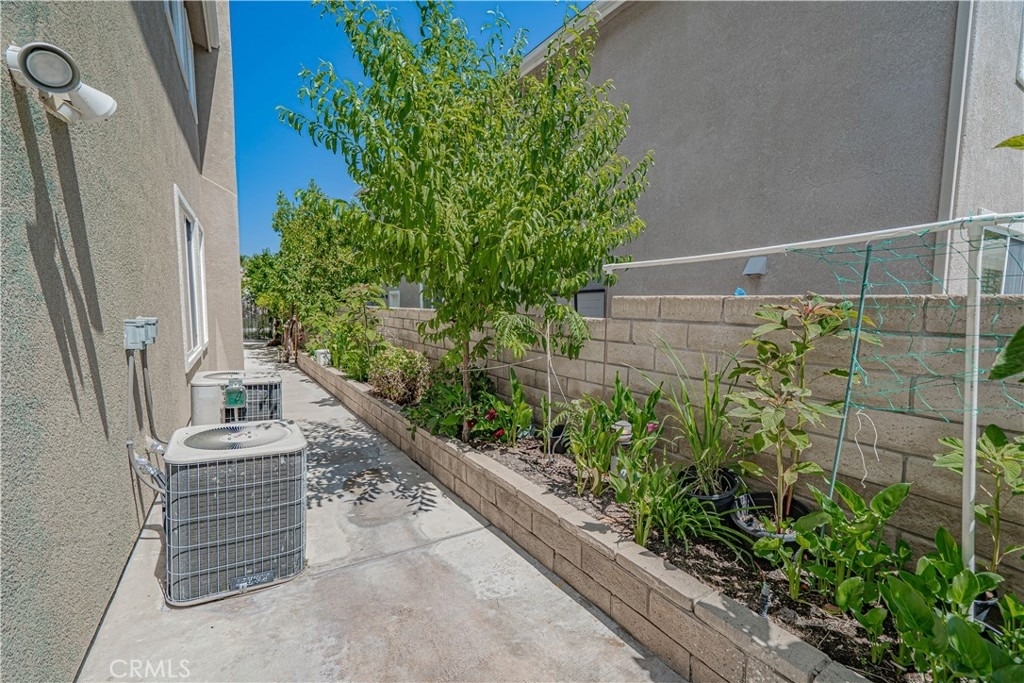 25910 Tennyson Lane - Photo 23