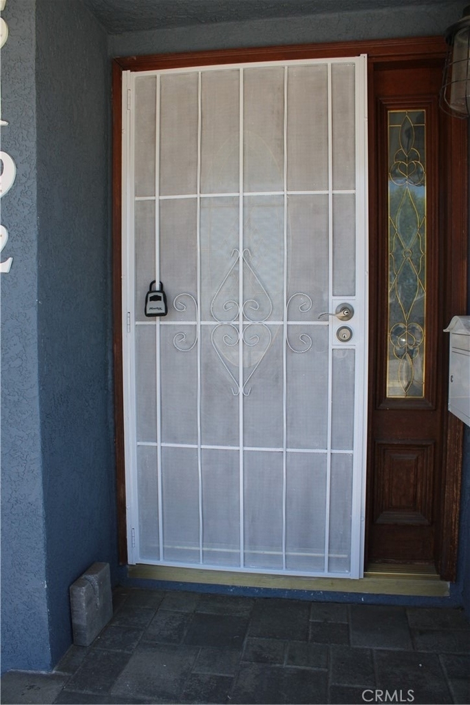 5192 Robinwood - Photo 2