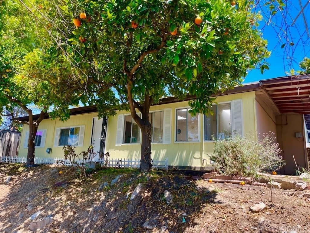 1568 Primera Street - Photo 0