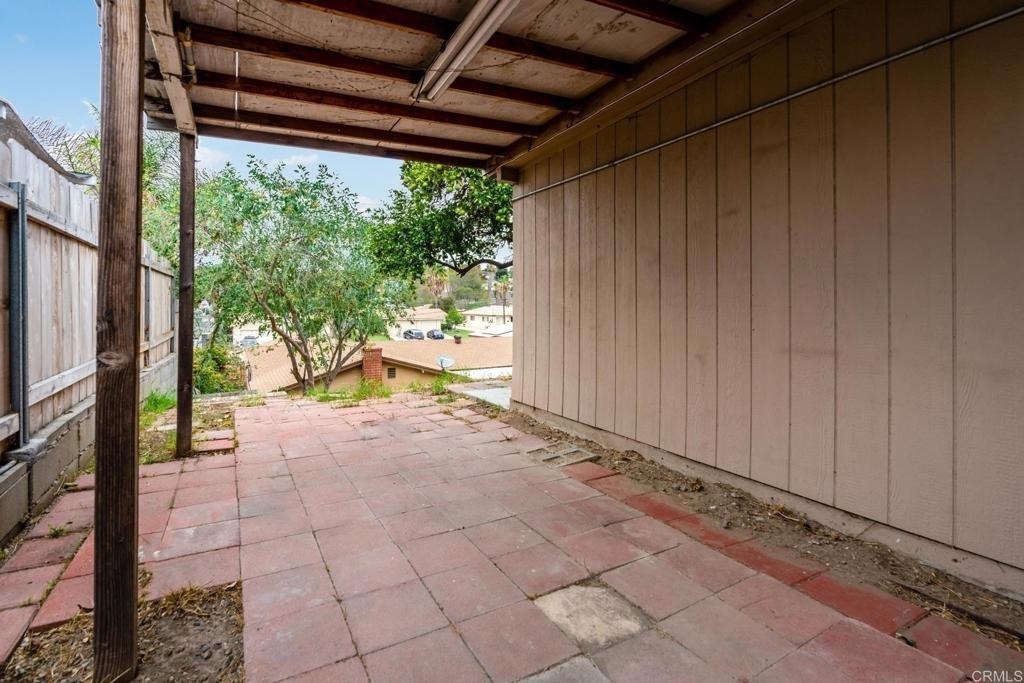 1568 Primera Street - Photo 2