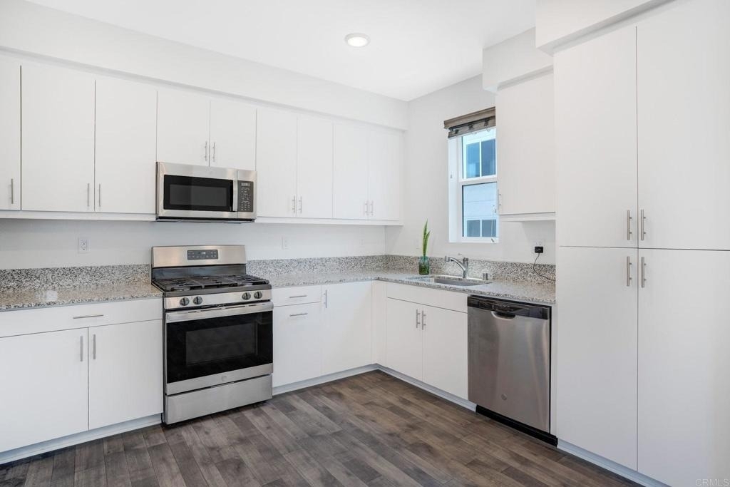 5406 Beach Bluff Lane - Photo 11