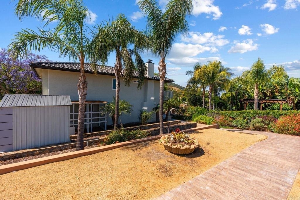 20063 Elfin Forest Lane - Photo 38