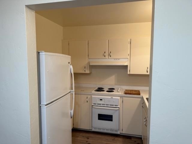 637 Spencer Street - Photo 6