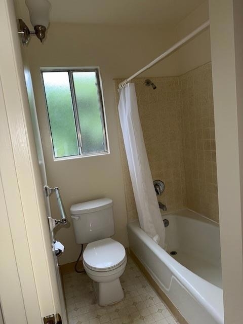 637 Spencer Street - Photo 3