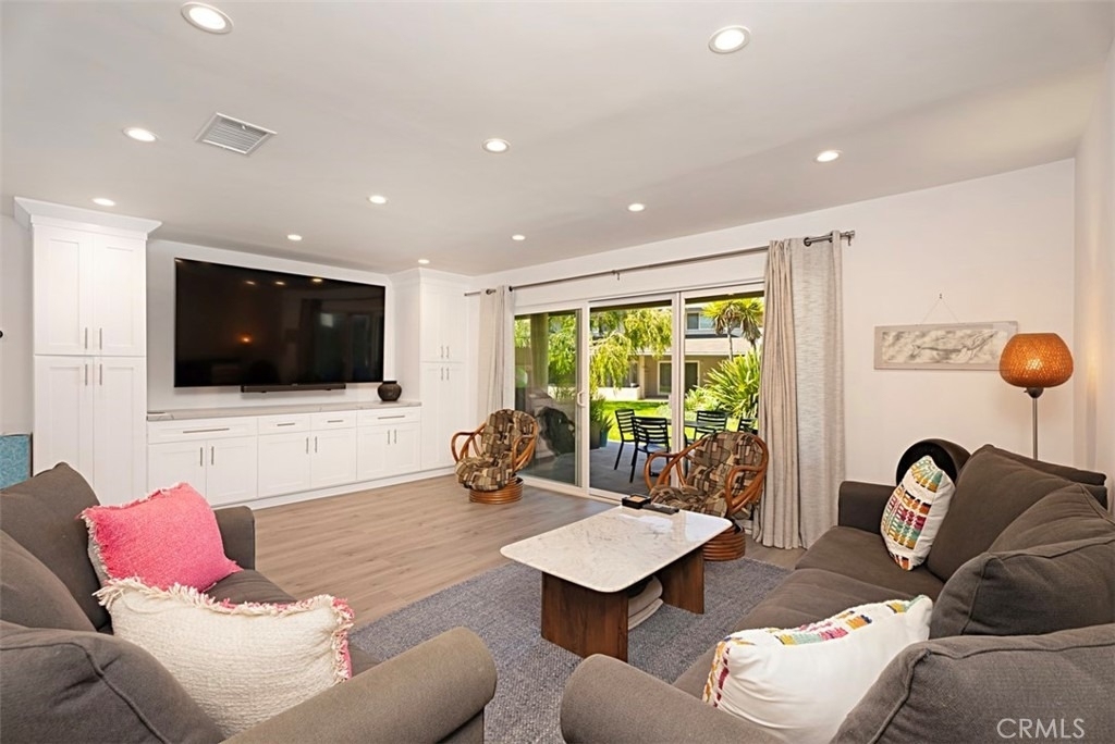 108 Blue Lagoon - Photo 2