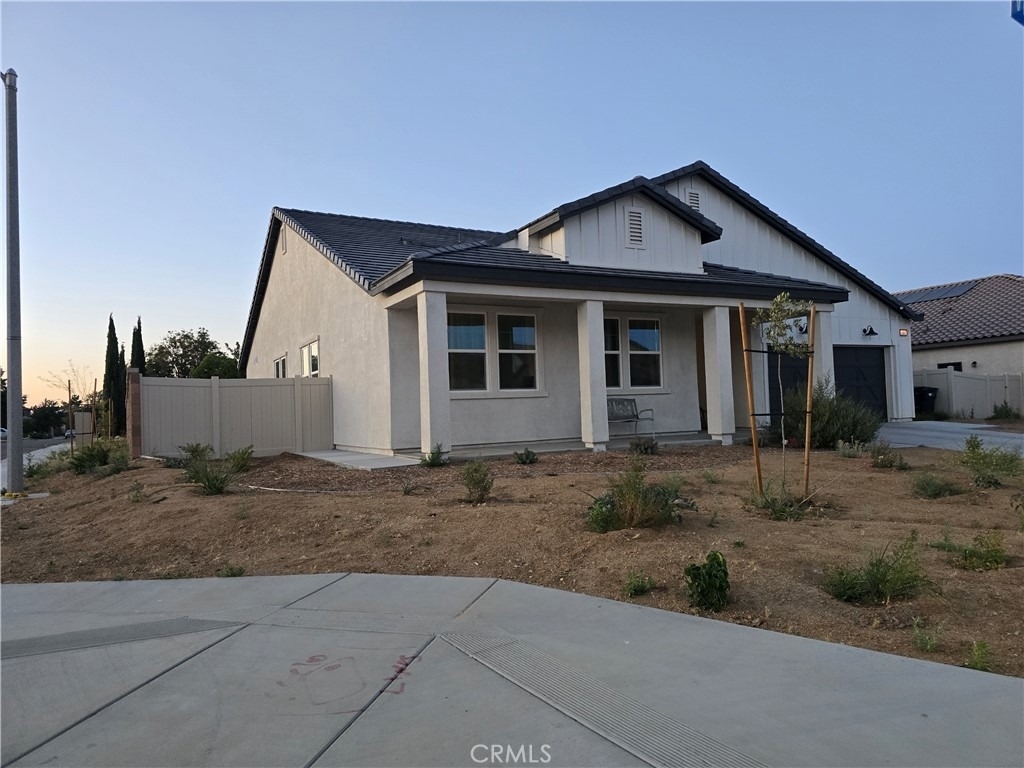 1887 Vincent Dr - Photo 1
