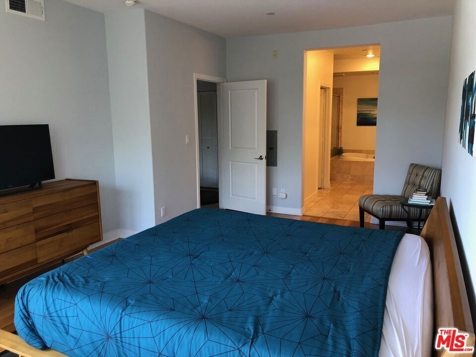 7100 Playa Vista Drive - Photo 8