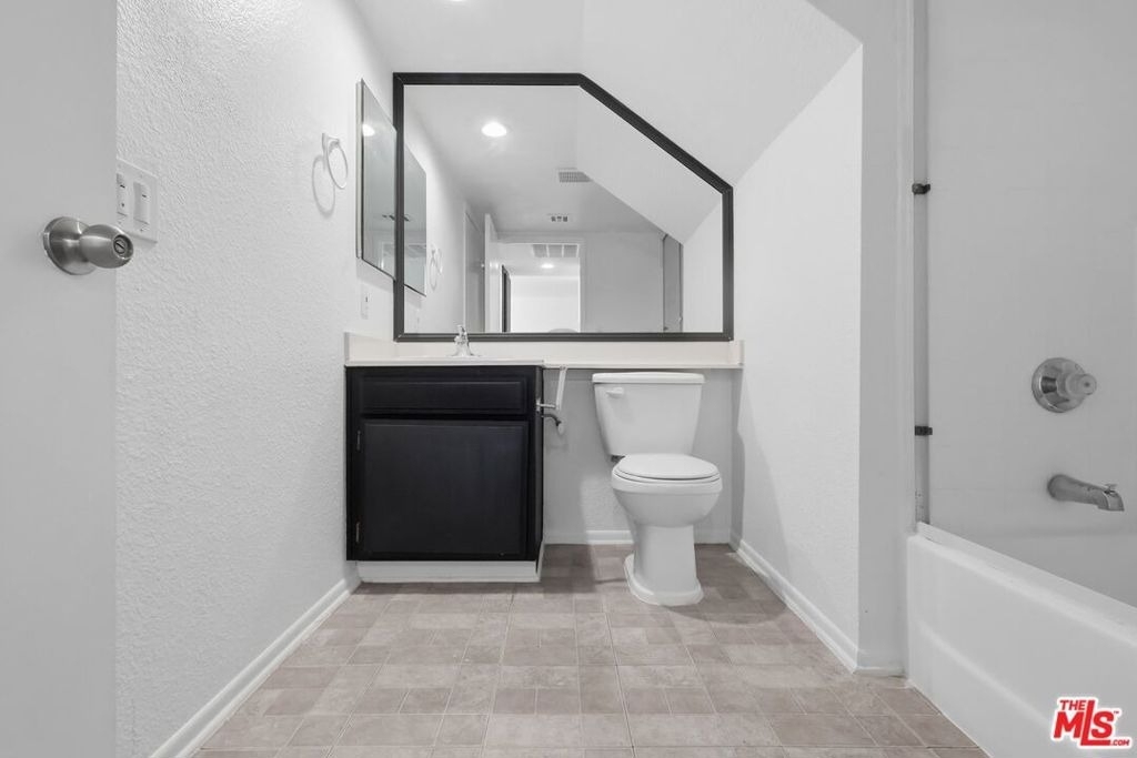 11015 Morrison Street - Photo 18