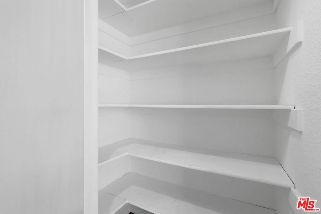 11015 Morrison Street - Photo 34