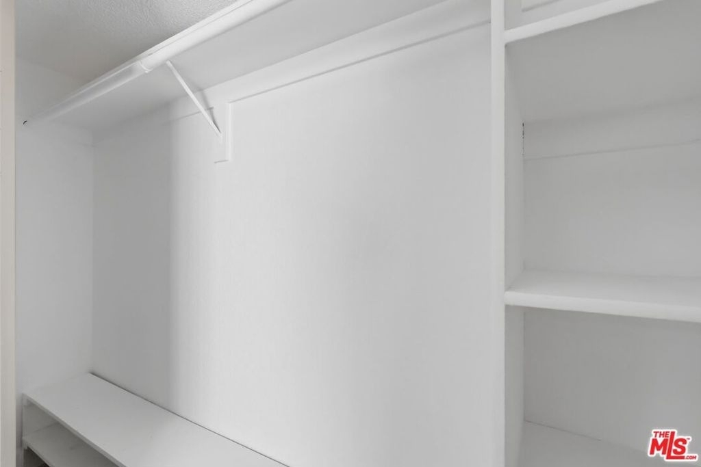 11015 Morrison Street - Photo 16