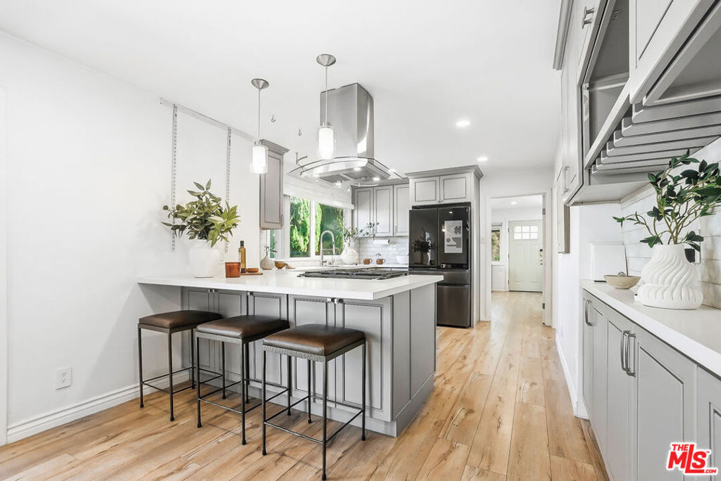 16421 Halldale Avenue - Photo 2