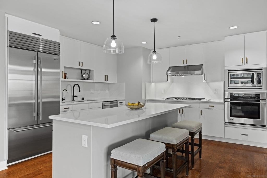 645 Front St - Photo 16
