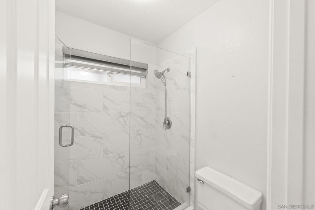 1068 Pacific Hill St - Photo 52