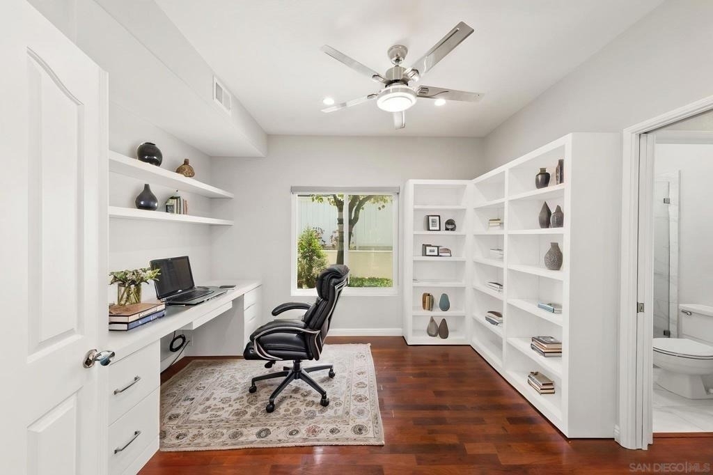 1068 Pacific Hill St - Photo 13