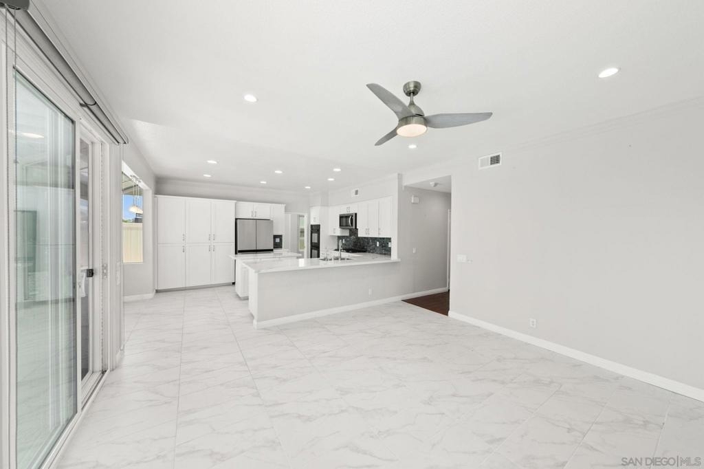 1068 Pacific Hill St - Photo 25