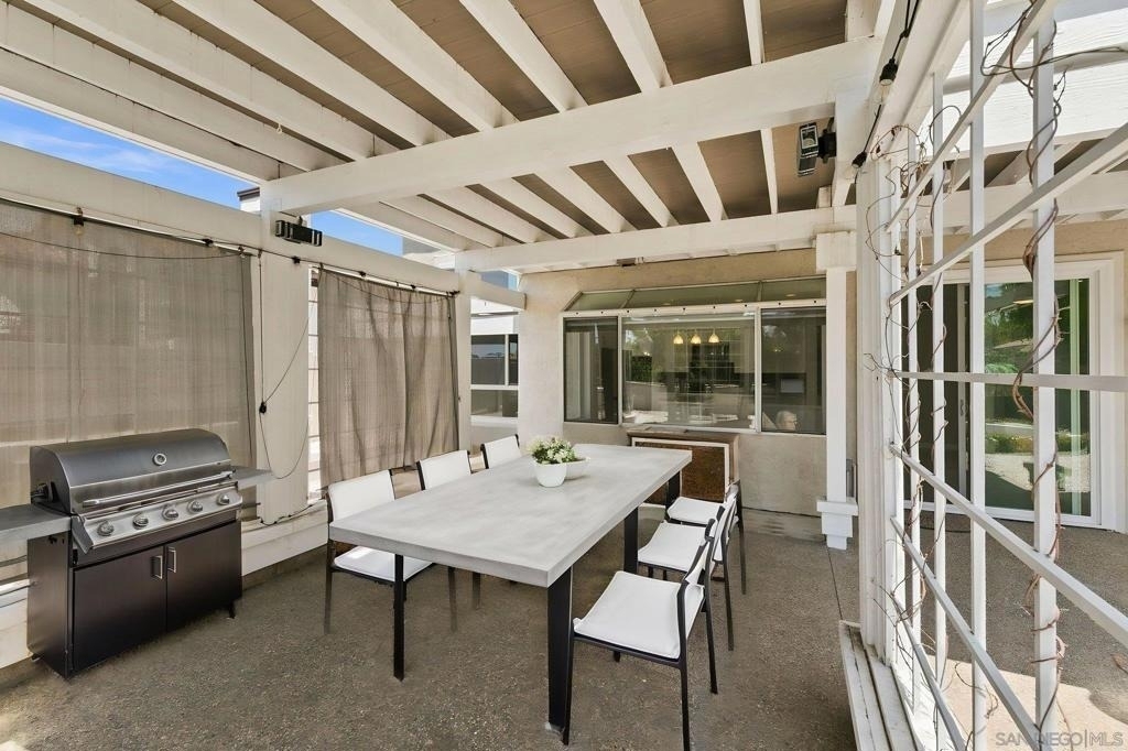 1068 Pacific Hill St - Photo 28