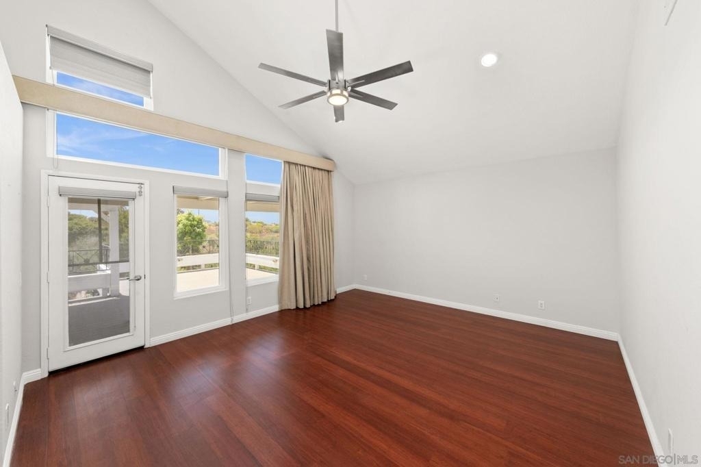 1068 Pacific Hill St - Photo 35