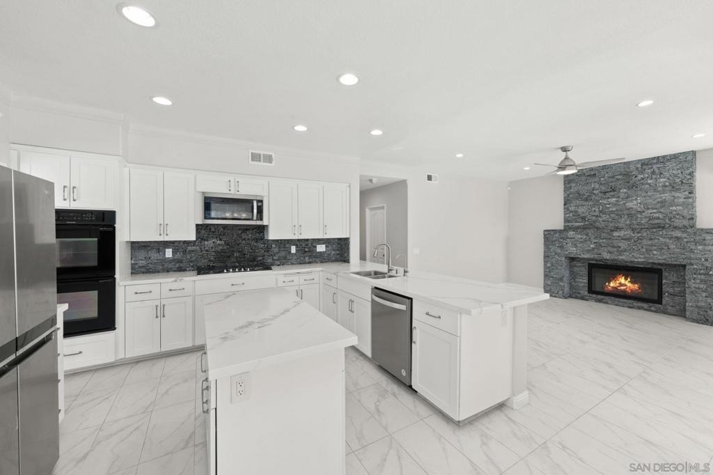 1068 Pacific Hill St - Photo 20