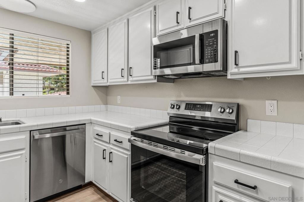 4225 Asher - Photo 2