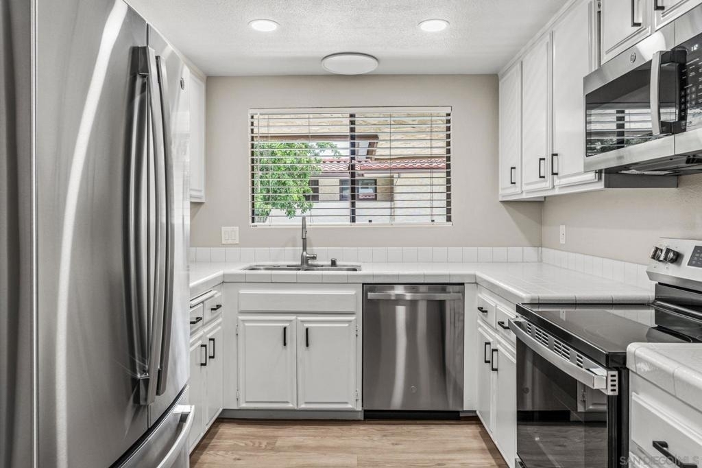 4225 Asher - Photo 1