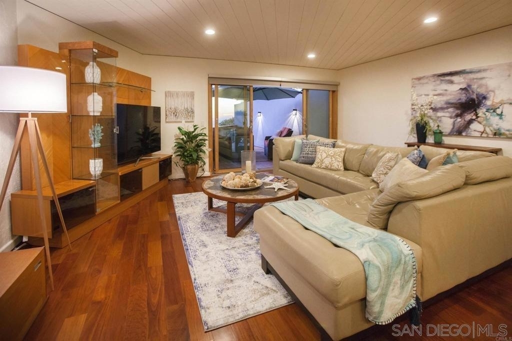 678 Orchid Ln - Photo 11